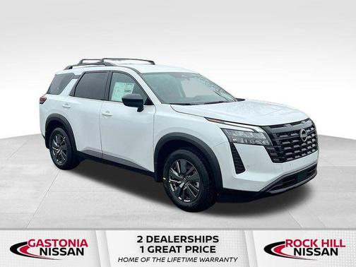 Everest White Pearl Tricoat 2026 Nissan Pathfinder SV