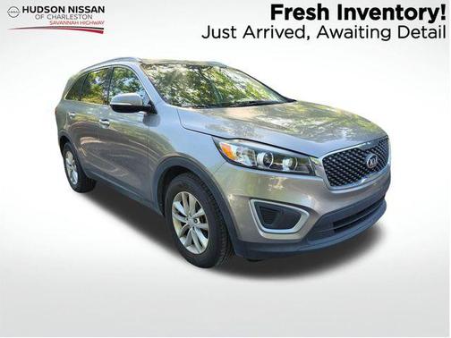 Titanium Silver 2018 Kia Sorento LX