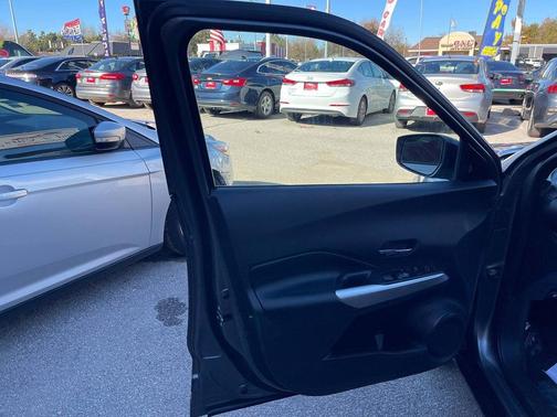 2018 Nissan Kicks SR