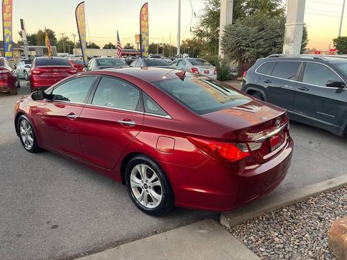 2011 Hyundai SONATA Limited