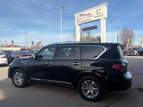2016 INFINITI QX80 Base