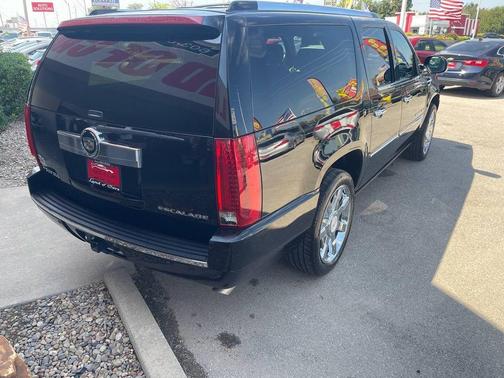 2008 Cadillac Escalade ESV Standard