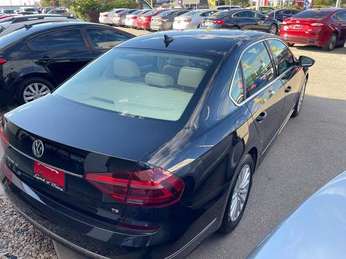 2017 Volkswagen Passat 1.8T SE