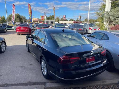 2017 Volkswagen Passat 1.8T SE