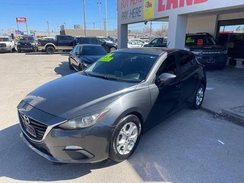 2016 Mazda Mazda3 i Sport