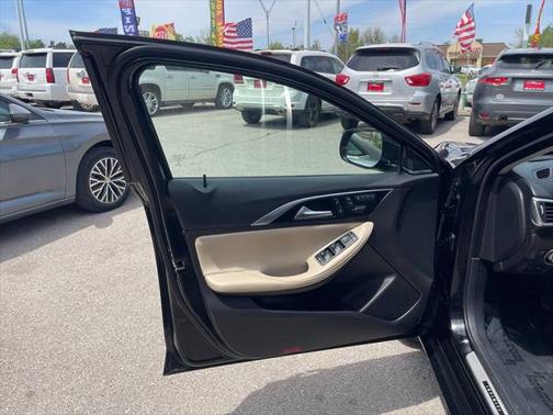 2017 INFINITI QX30 BASE