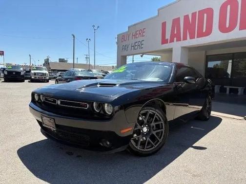 Pitch Black Clearcoat 2016 Dodge Challenger R/T