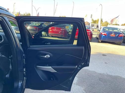 2018 Jeep Cherokee Latitude Plus