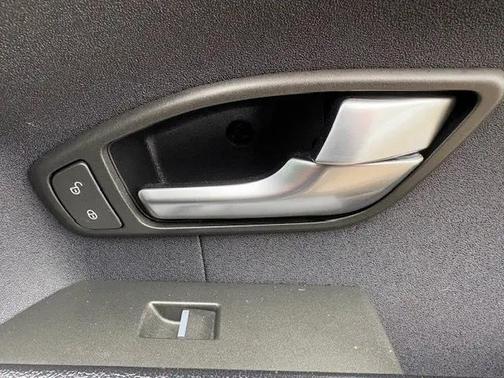 2013 Land Rover Range Rover Evoque Pure Plus