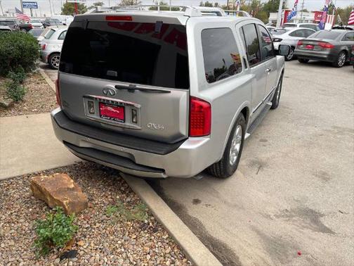 2004 INFINITI QX56 Base