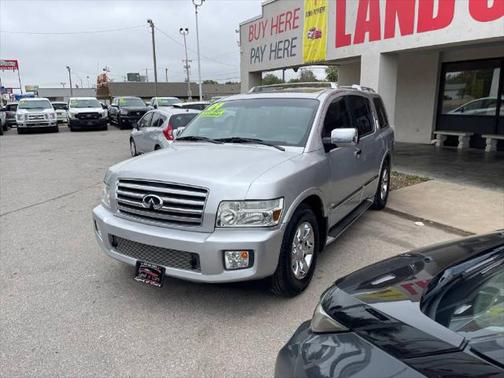 2004 INFINITI QX56 Base