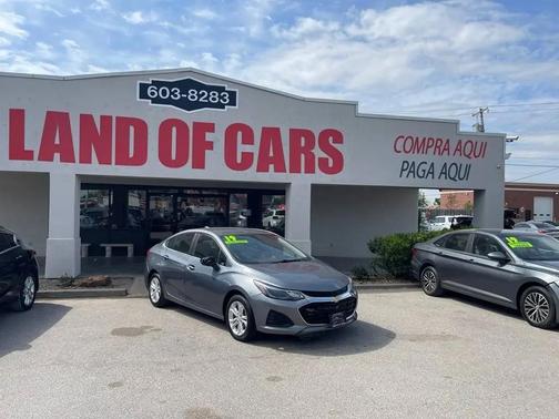GRAY 2019 Chevrolet Cruze LT