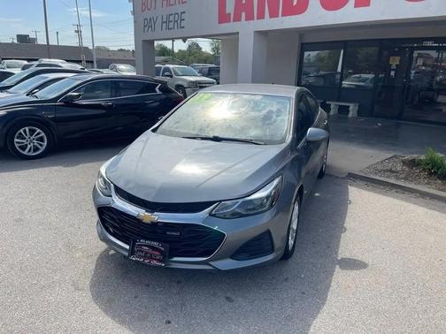 GRAY 2019 Chevrolet Cruze LT