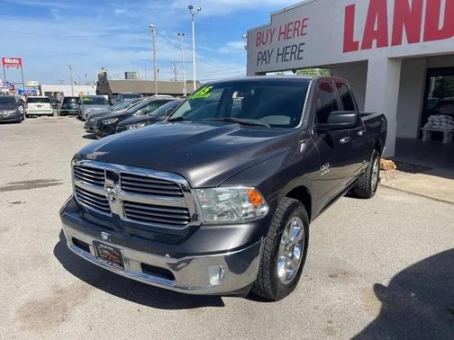 Granite Crystal Metallic Clearcoat 2015 RAM 1500 Big Horn