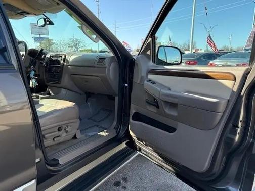 2005 Ford Explorer Eddie Bauer