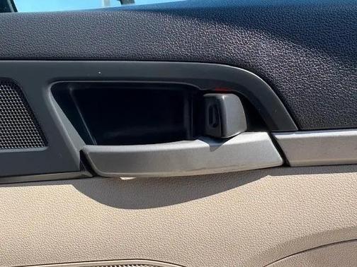 Mineral Beige 2017 Hyundai ELANTRA SE