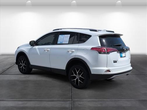 2018 Toyota RAV4 SE