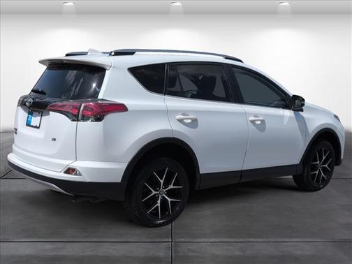 2018 Toyota RAV4 SE