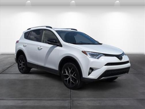 2018 Toyota RAV4 SE