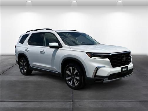 Platinum White Pearl 2024 Honda Pilot