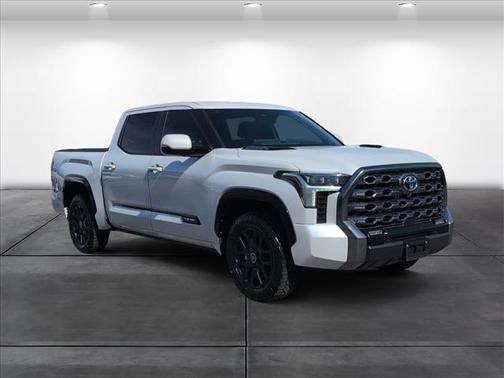 2024 Toyota Tundra Hybrid Platinum