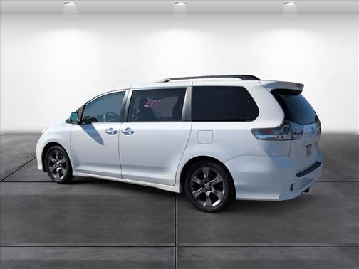 2014 Toyota Sienna SE