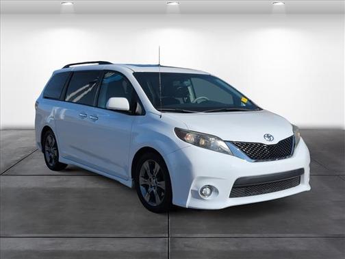2014 Toyota Sienna SE
