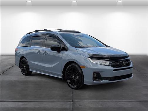 Sonic Gray Pearl 2026 Honda Odyssey