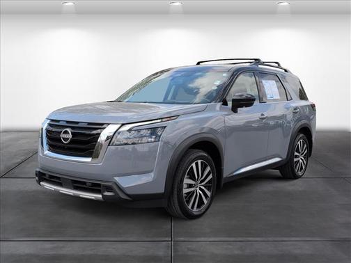 2025 Nissan Pathfinder Platinum FWD