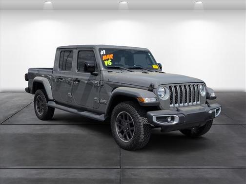 Sting-Gray Clearcoat 2021 Jeep Gladiator Overland