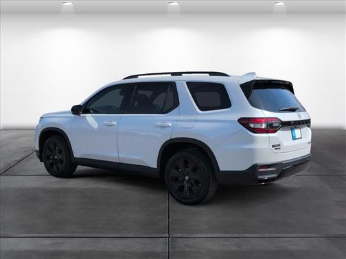 Platinum White Pearl 2026 Honda Pilot Black Edition