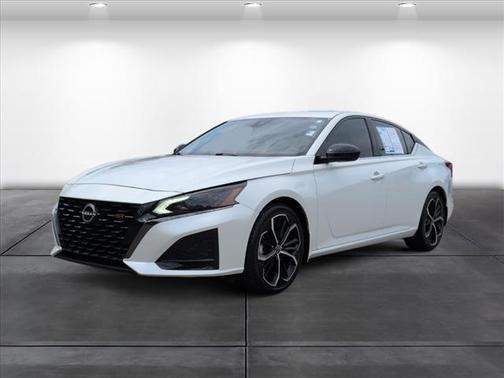 2024 Nissan Altima SR FWD