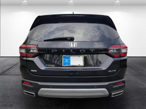 2024 Honda Pilot Elite