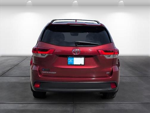 2018 Toyota Highlander SE
