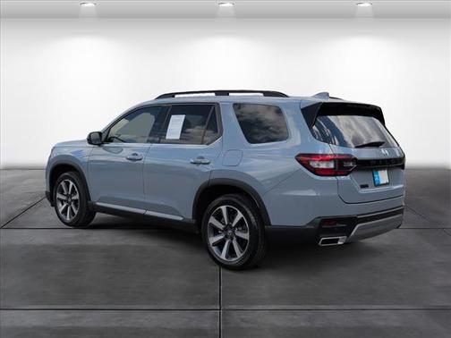 2024 Honda Pilot Touring 8-Passenger