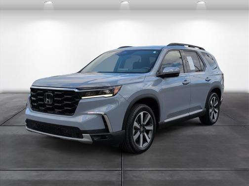 2024 Honda Pilot Touring 8-Passenger