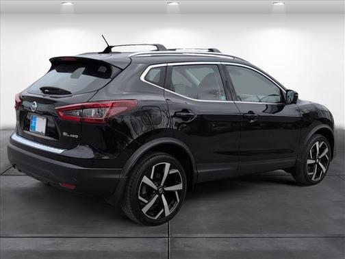 2022 Nissan Rogue Sport SL
