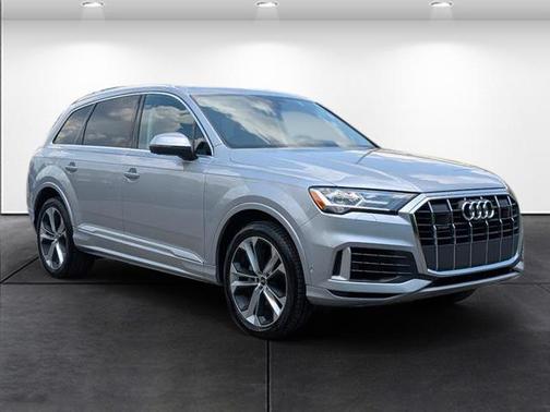 2022 Audi Q7 55 Premium Plus