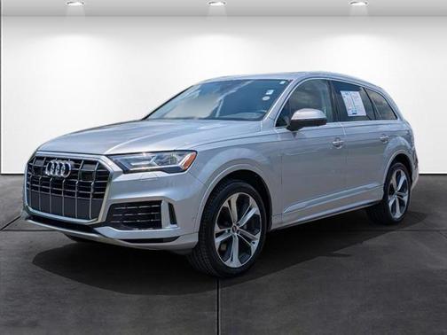 2022 Audi Q7 55 Premium Plus