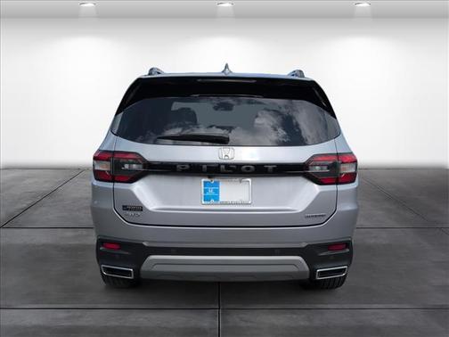 2023 Honda Pilot Touring 8-Passenger