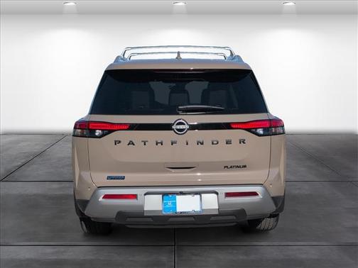 2024 Nissan Pathfinder Platinum FWD