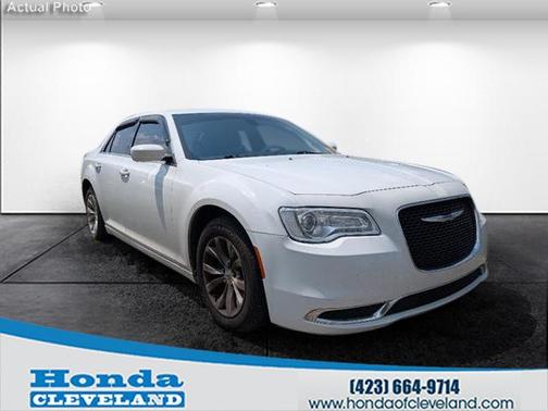 2015 Chrysler 300 Limited