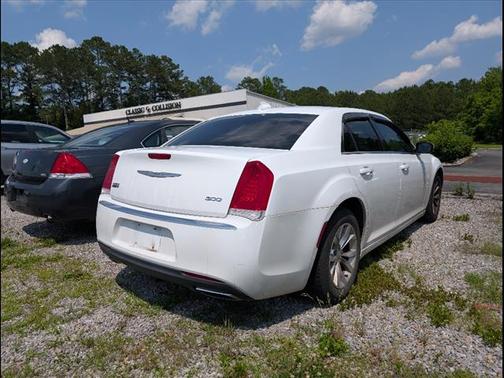 2015 Chrysler 300 Limited