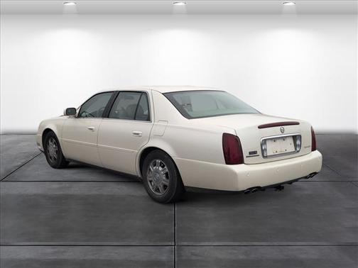2000 Cadillac DeVille Base