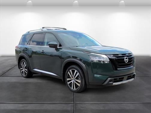 2023 Nissan Pathfinder Platinum 4WD