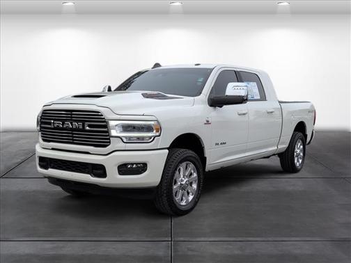 2024 RAM 2500 Laramie Crew Cab 4x4 6'4' Box