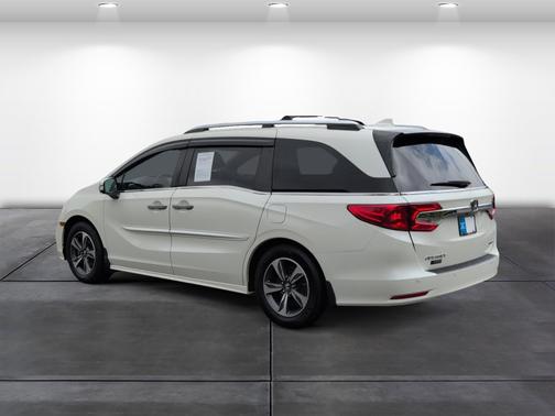 White Diamond Pearl 2018 Honda Odyssey