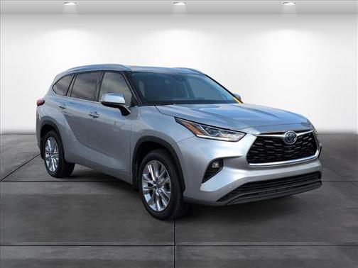 2022 Toyota Highlander Hybrid Limited