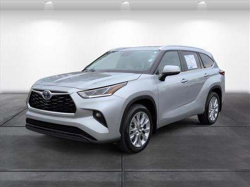 2022 Toyota Highlander Hybrid Limited