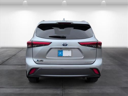 2022 Toyota Highlander Hybrid Limited
